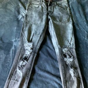 Crysp Denim Distressed Skinny Fit Jean
